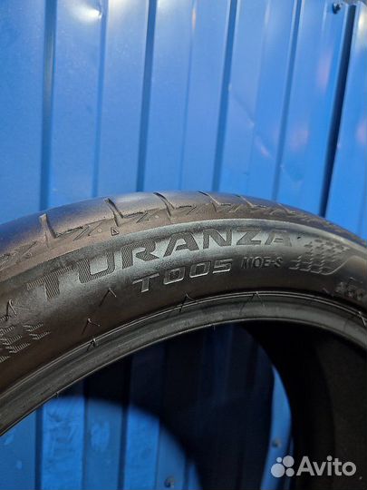 Bridgestone Turanza T005 255/40 R20