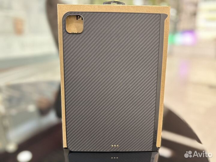 Чехол pitaka на iPad Pro 11