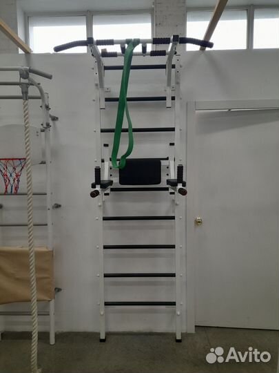 Шведская стенка с турником, брусьями с упорами