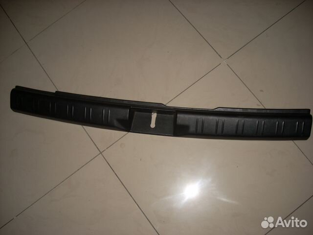 Накладка порога багажника Субару Форестер 2005г.в