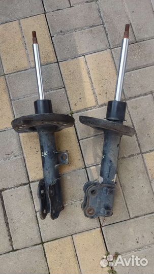 Стойки на hyundai i 40