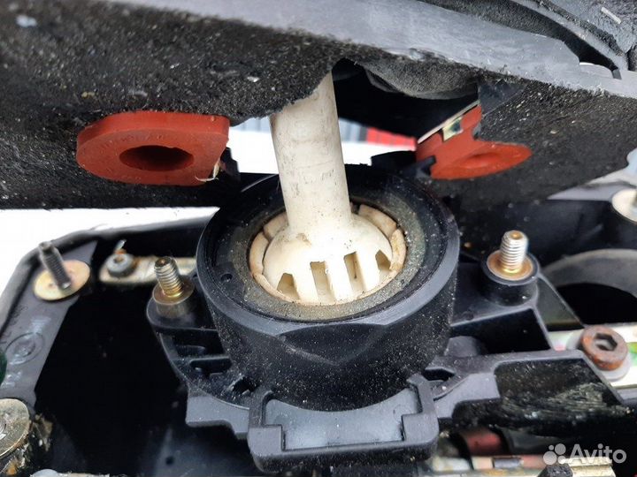 Кулиса кпп для Volkswagen Passat 5 GP 8D0711055AE