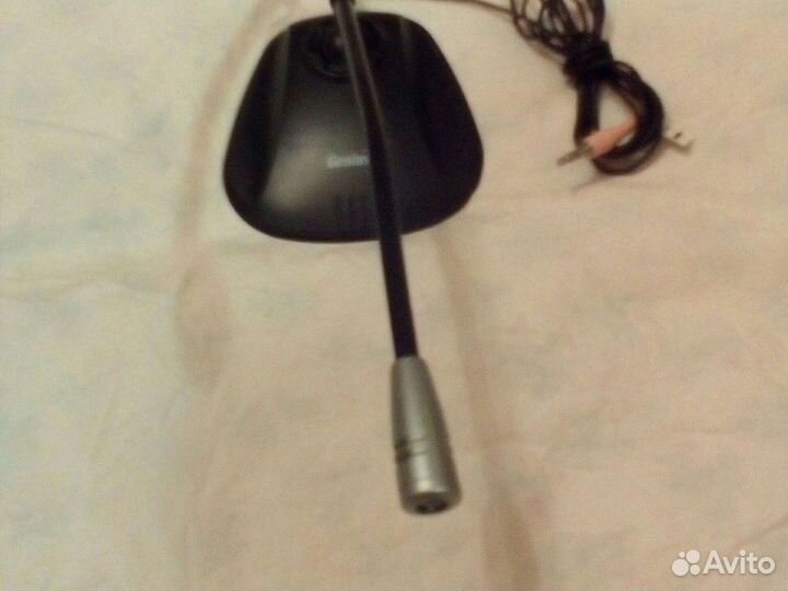 Микрофон настольный Genius