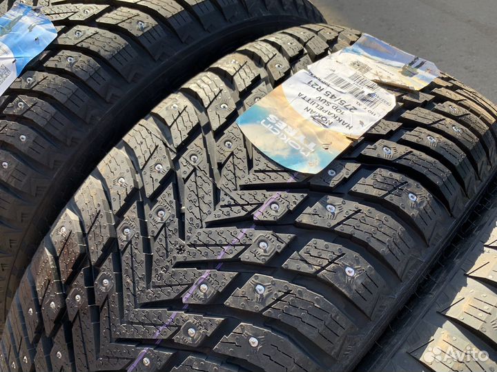 Nokian Tyres Hakkapeliitta 10p SUV 315/40 R21 и 275/45 R21