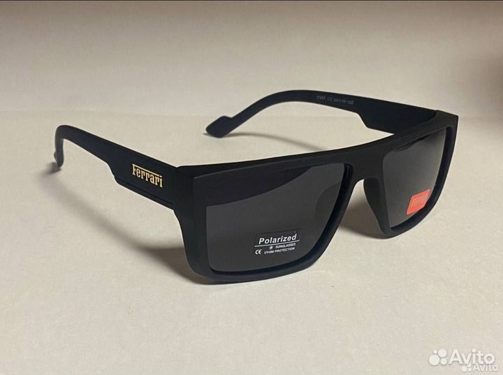 Солнцезащитные очки Ferrari с поляризацией