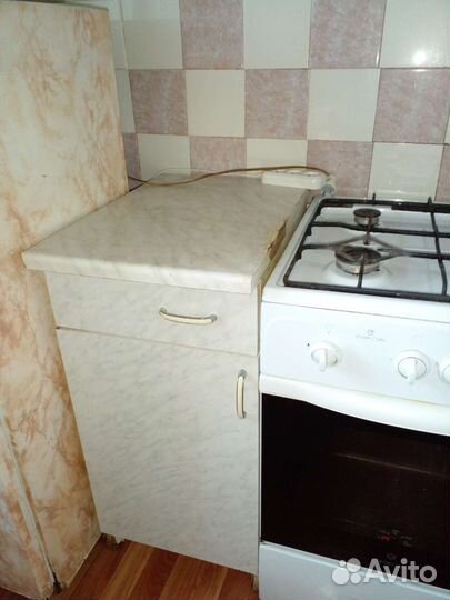 Кухонные шкафчики и кухонный пенал