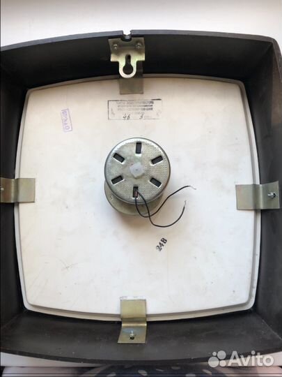 Часы вторичные электрические