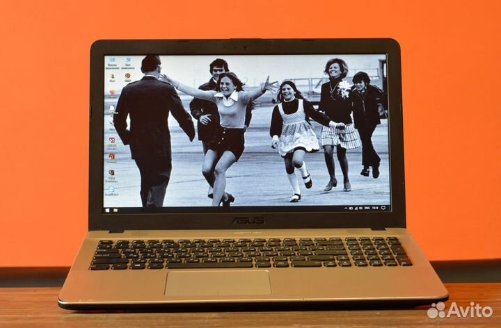 Ноутбук Asus X541U: i5-6198/8gb/SSD240gb/GF920MX