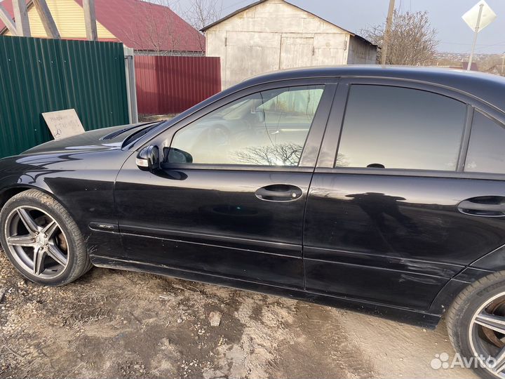 Mercedes-Benz C-класс 2.0 AT, 2001, 300 000 км