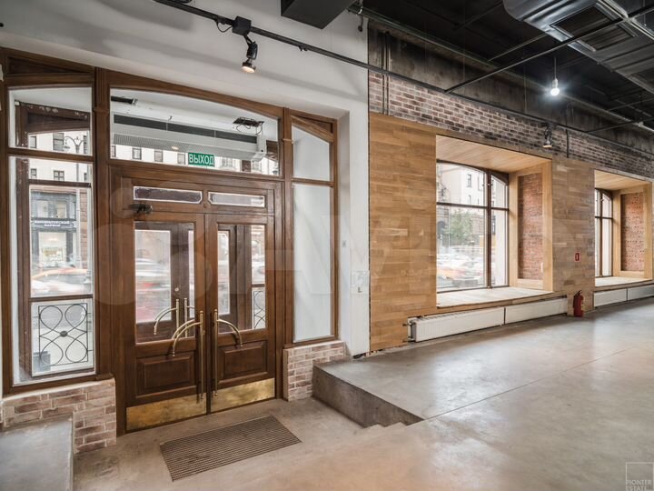 Торгово-офисное помещение 680-2550 кв.м на Тверско