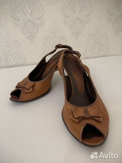 Босоножки винтаж 35 р