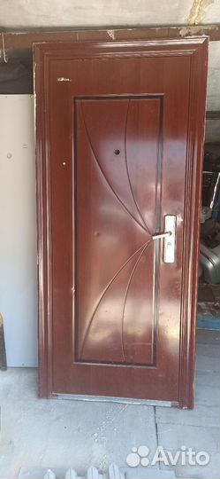 Дверь входная металлическая