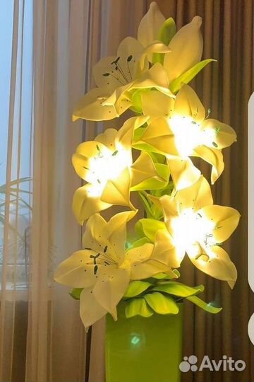 Светильник лилия