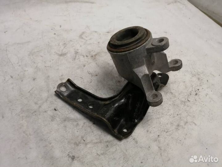 Подушка двигателя Ниссан