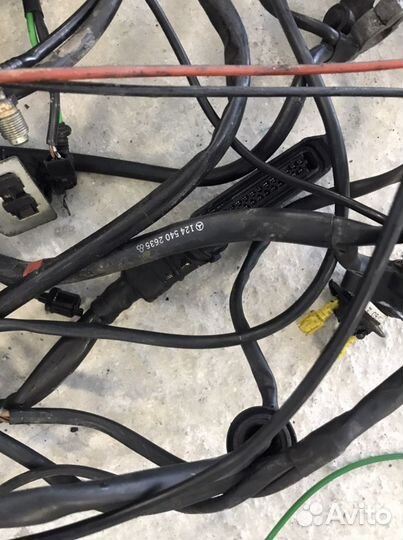 Проводка моторная Мерседес W124(1019)