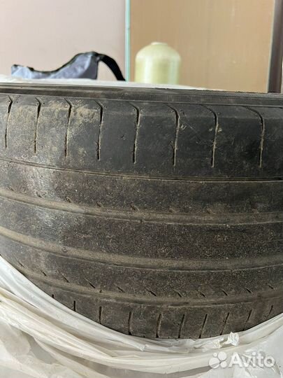 Yokohama F700 275/45 R20