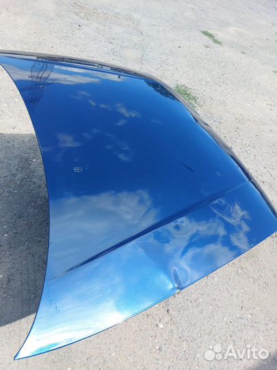 Капот на Hyundai Accent