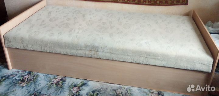 Кровать с подъёмным механизмом