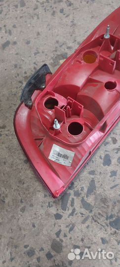 Тойота Авенсис 1 рестайлинг 2000-2003