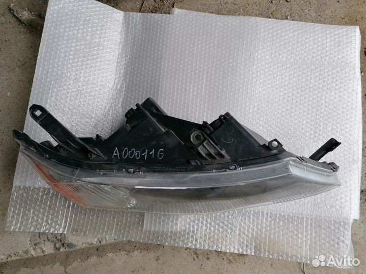 Фара правая Mitsubishi Outlander XL