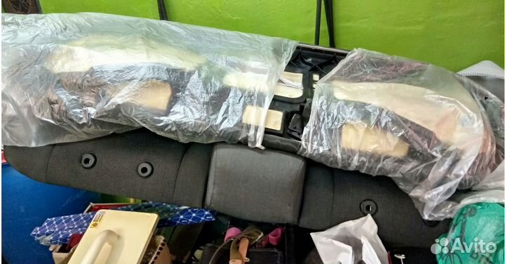 Заднее сиденье с подголовниками BMW 5 код 7058580