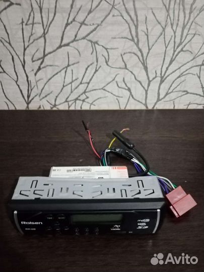 Автомагнитола Rolsen RCR