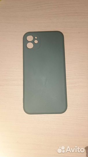 Чехол на iPhone 11 (не уверена)