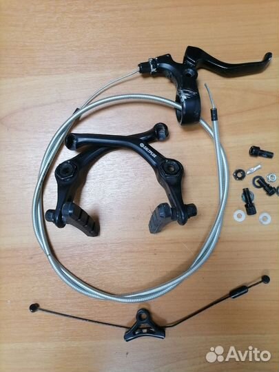 Тормоз клещевой