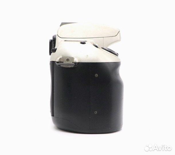 Nikon F60 Quartz Date body (Japan)