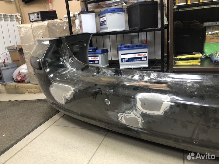 Задний бампер Toyota avensis