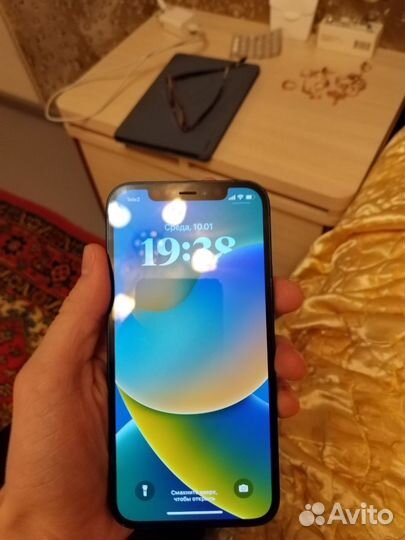 iPhone 12, 64 ГБ
