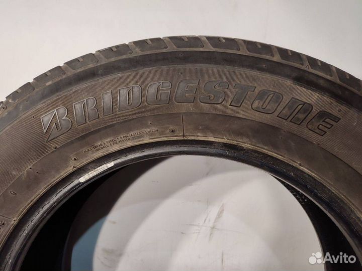 Bridgestone Dueler H/T 687 225/65 R17