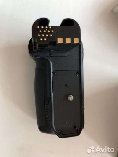 Батарейный блок Nikon MB D80