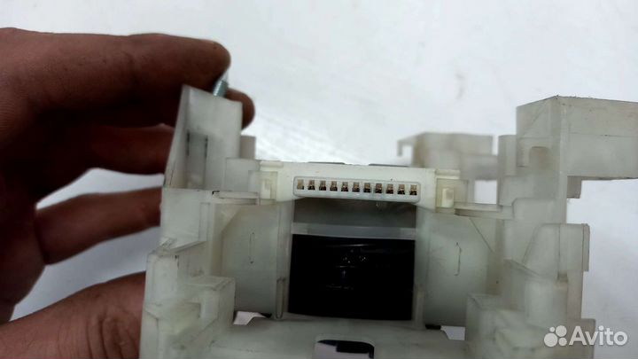 Кронштейн подрулевой Mitsubishi Lancer X