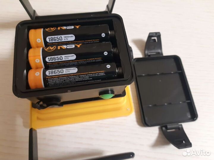 Походный фонарь прожектор на аккумуляторе