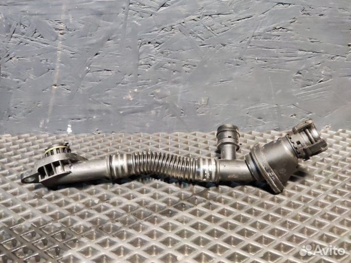 Трубка вентиляции левая Bmw 550Ix F10 N63 2010