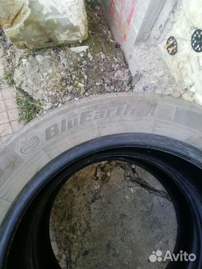 Yokohama BluEarth AE50 215/55 R17