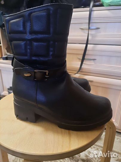 Полусапожки женские 39 размер