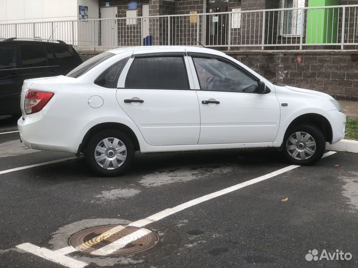 LADA Granta 1.6 МТ, 2013, 175 375 км