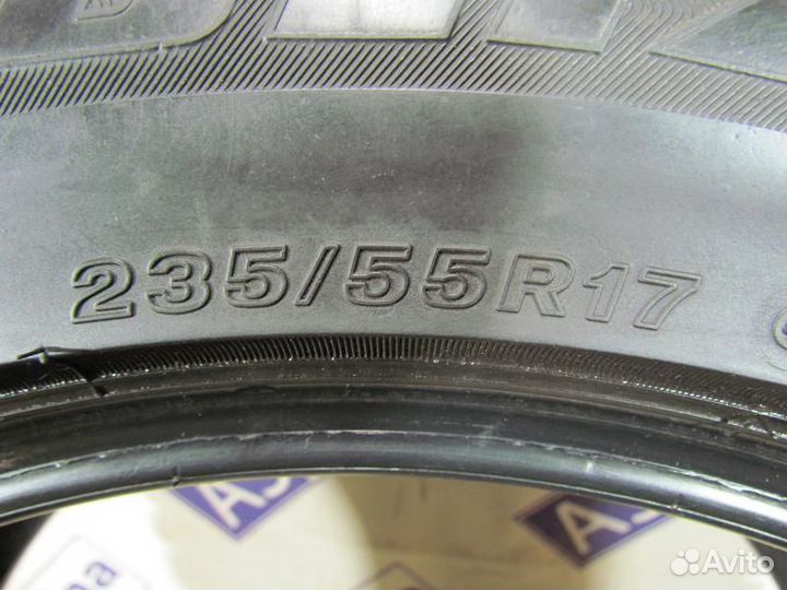 Bridgestone Blizzak Revo GZ 235/55 R17 117D