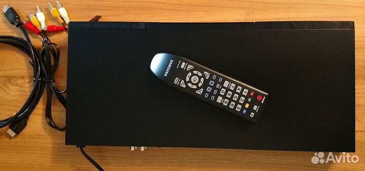 Samsung Blu-ray плеер BD-D5100 (Blu-ray, DVD, USB)