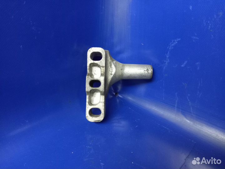 Кронштейн двигателя Volkswagen Jetta VI (2010—2015