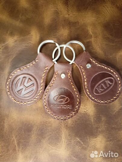 Автомобильный брелок