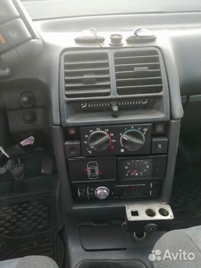 ВАЗ 2110 1.6 МТ, 2005, 300 000 км