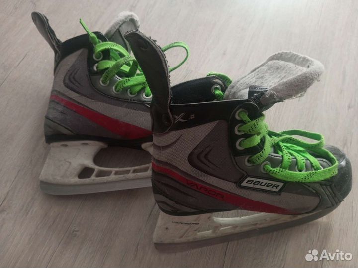 Хоккейные коньки bauer