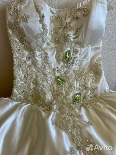Платье свадебное 40-42