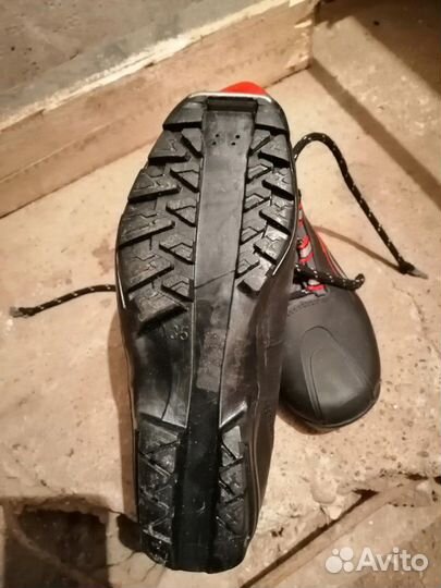 Лыжные ботинки