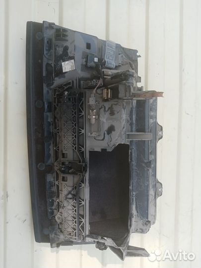 Бардачок BMW7 e65 730I 2003