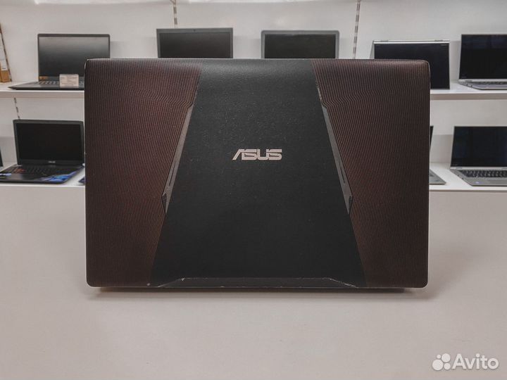 Игровой Asus i5-6300HQ / GTX 960m