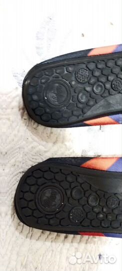 Тапочки для бассейна